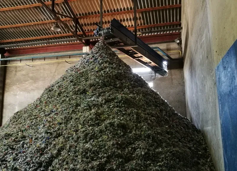 Tas de matière broyée issue du recyclage industriel