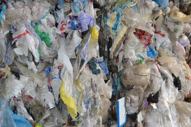 Matières plastiques mélangées issues de flux industriels